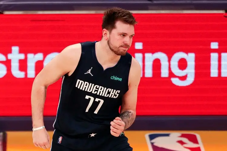 Un Doncic desatado hunde los Rockets con 50 puntos