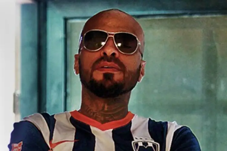 ¡De perlas! Babo, fiel seguidor de los Rayados