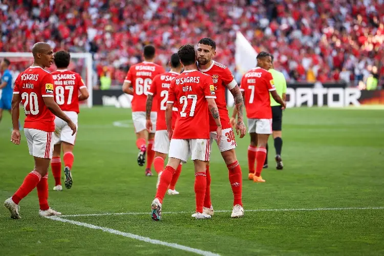 Benfica inicia época com derrota |  Esportes XEU