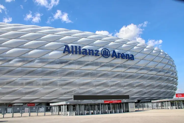 Proponen renombrar estadio del Bayern en honor a Beckenbauer