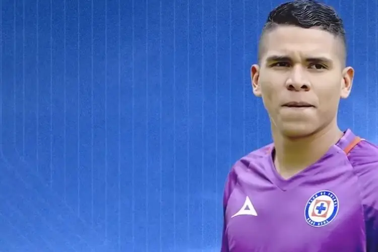 ¡Por fin! Cruz Azul confirma fichaje de portero colombiano