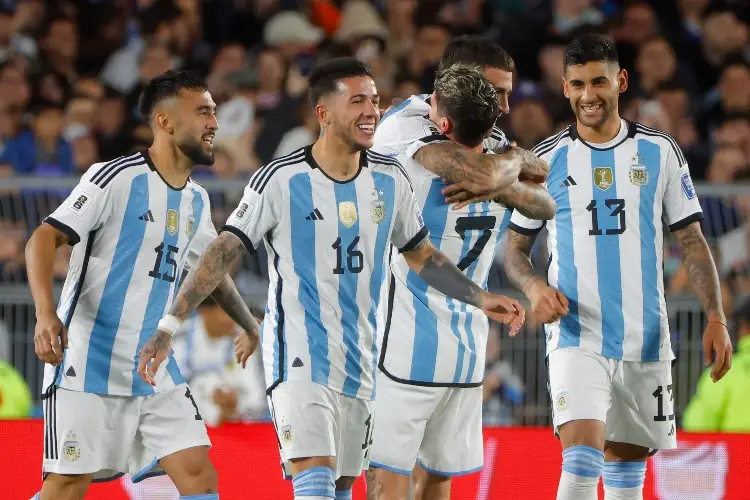 Argentina vence con autoridad a El Salvador