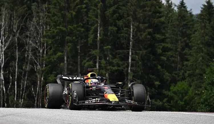 Verstappen piensa en cómo ganarle a Checo Pérez en Mónaco