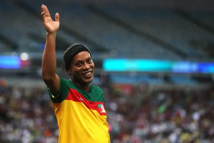 La vez que Ronaldinho viajó a Veracruz, pero se negó a jugar por falta de pago