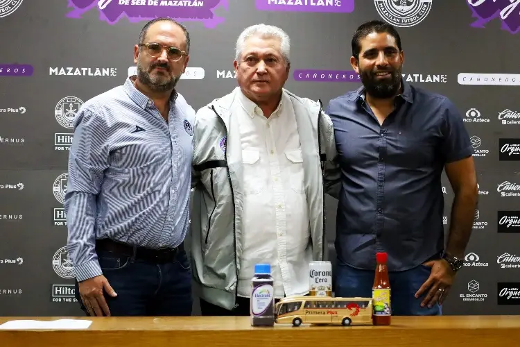 Vucetich quiere jugadores feos y casados en Mazatlán