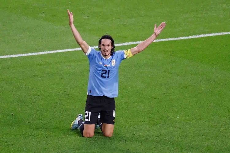 ¡Cavani se retira!