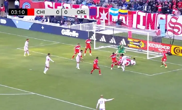 El absurdo gol en partido de MLS (VIDEO)