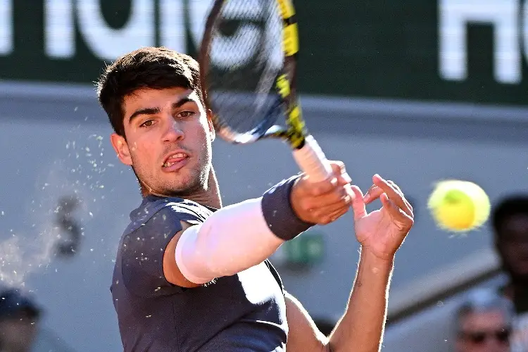 Épica remontada de Alcaraz y va a su primer final de Roland Garros