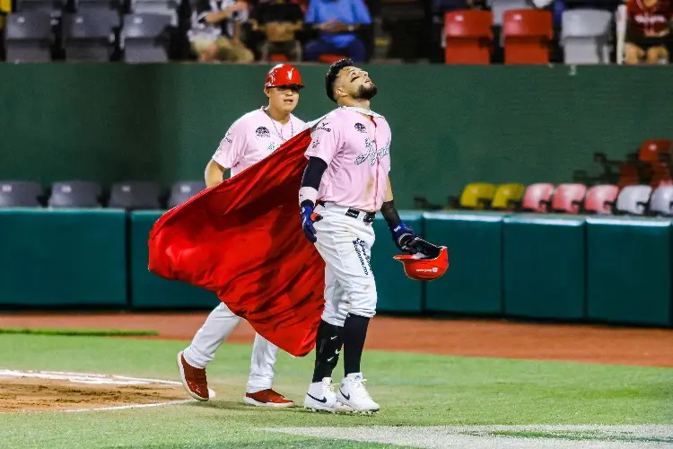 El Águila vence a los Tigres en el primer juego