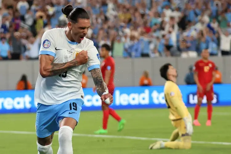Uruguay humilla a Bolivia en la Copa América