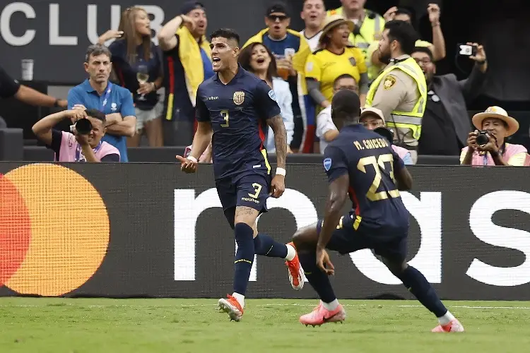 Ecuador espera una histórica victoria frente a Argentina