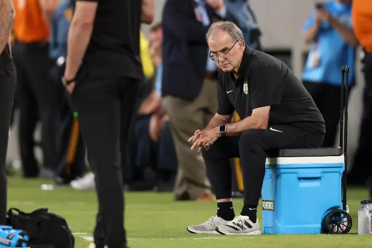 Bielsa advierte que el fútbol está en decadencia 