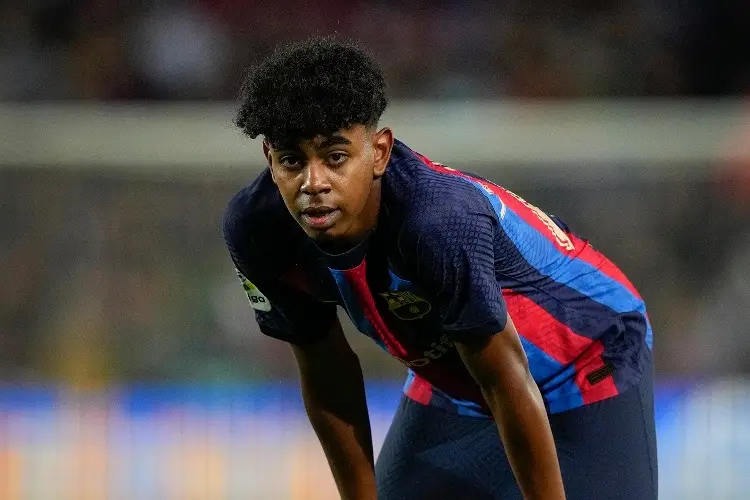 Barcelona rechaza una multimillonaria oferta del PSG por Lamine Yamal