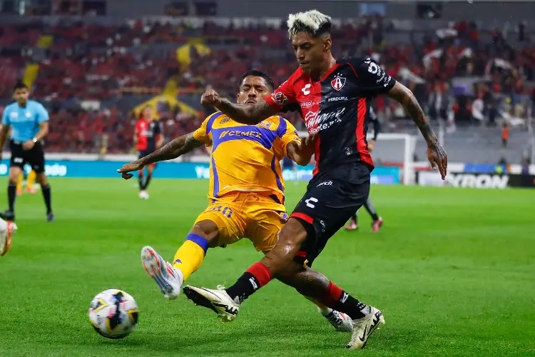 Así fue el GOLAZO de Raymundo Fulgencio en el Atlas vs Tigres (VIDEO)