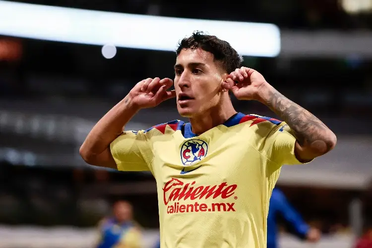 Zendejas causa baja del América por lesión