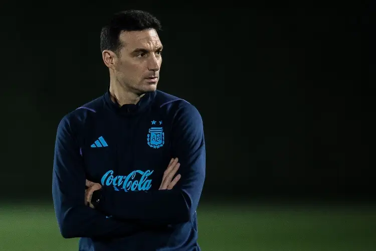 Scaloni se pasea por las calles de Argentina y provoca un caos (VIDEOS)