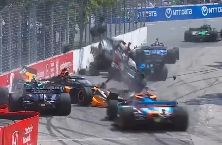 Mexican Pato O'Ward se accidenta en la IndyCar (VIDEO)