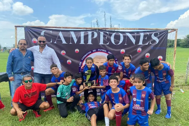 Liga Pirata Fuente premia a los campeones de la Liga de Recopa