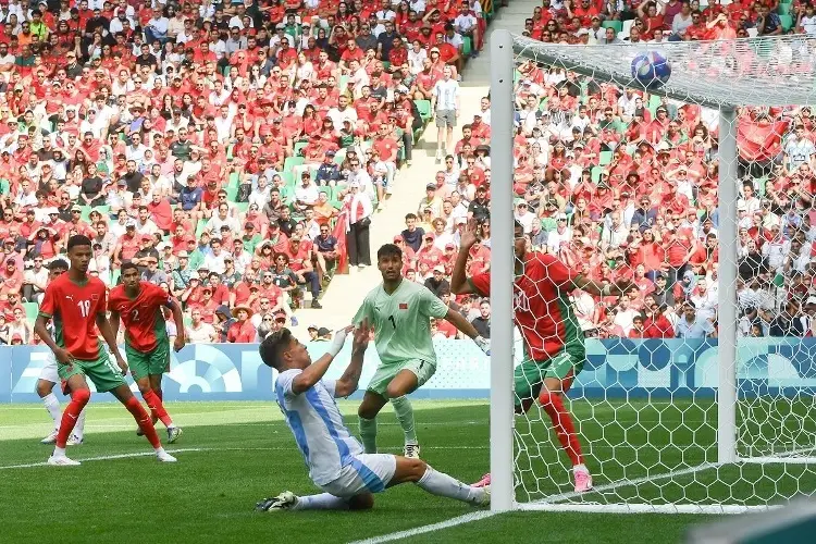 ¡Escándalo en los Juegos Olímpicos! Le anulan el gol a Argentina y pierde el partido