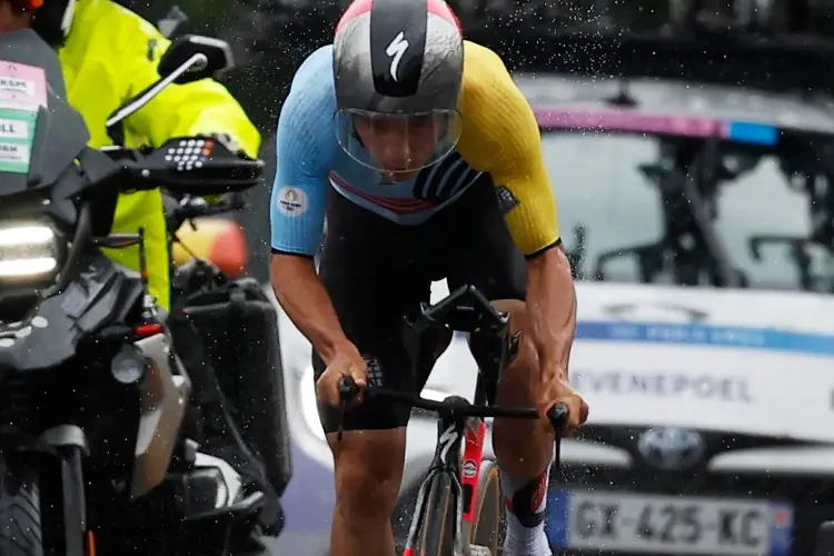 Evenepoel destroza la crono y gana medalla de Oro en París 2024