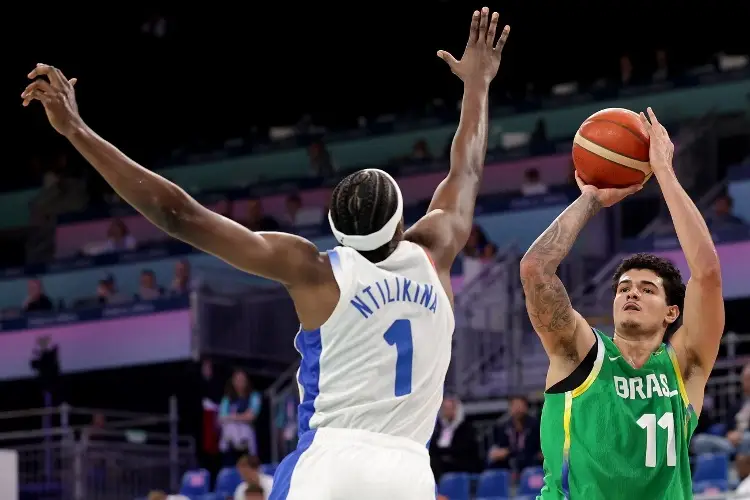 París 2024: Francia derrota a Brasil en basketball