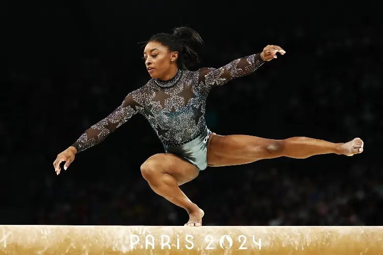 Simone Biles se luce en su regreso a los Juegos Olímpicos