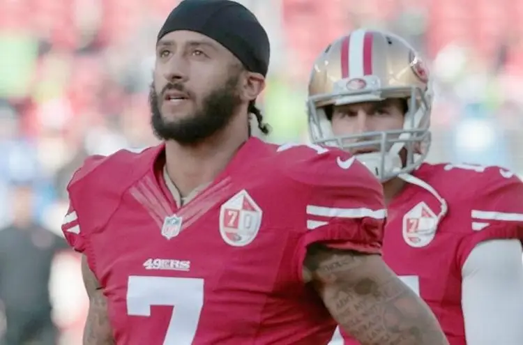 Invitan a Kaepernick a volver a la NFL