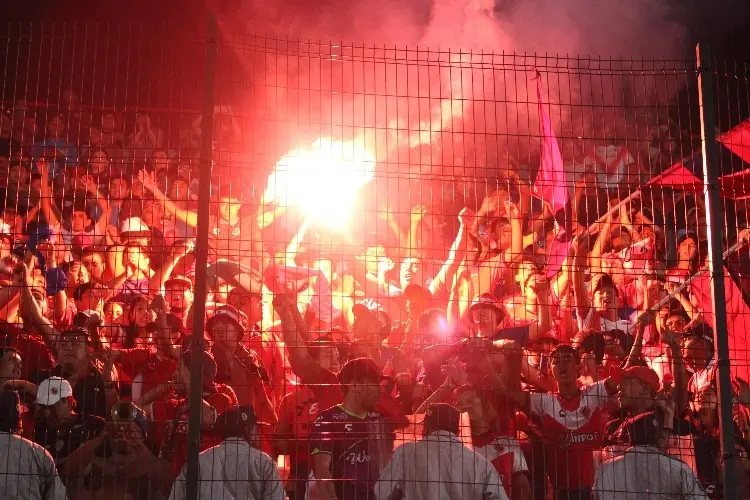 ¡Señores yo tengo hu3v0s, yo tengo aguante! La famosa porra de los Tiburones Rojos de Veracruz (VIDEO)