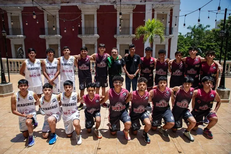 Veracruz presenta su Selección de Básquetbol para la Copa Nacional Supremo 2024