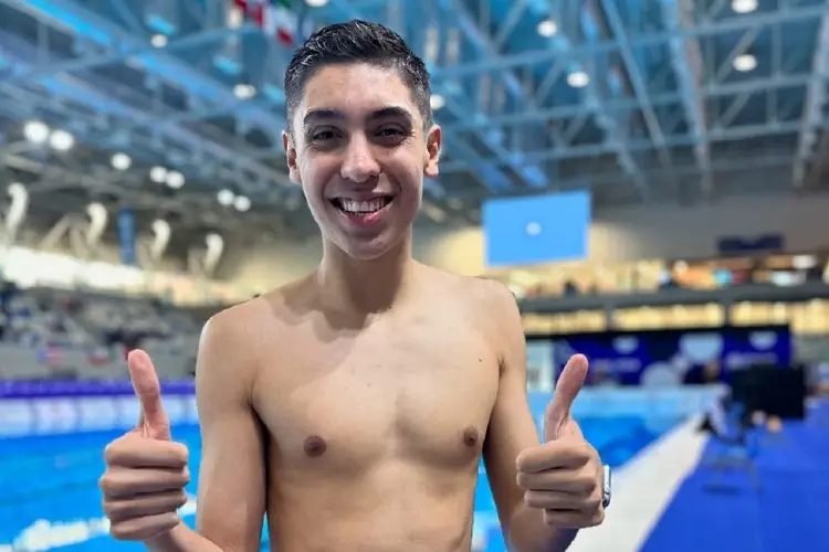 El mexicano Diego Villalobos se cuelga el oro en el Mundial Júnior de Natación Artística