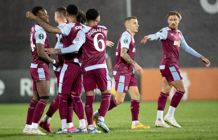 Aston Villa rompe las reglas de la UEFA en su regreso a la Champions