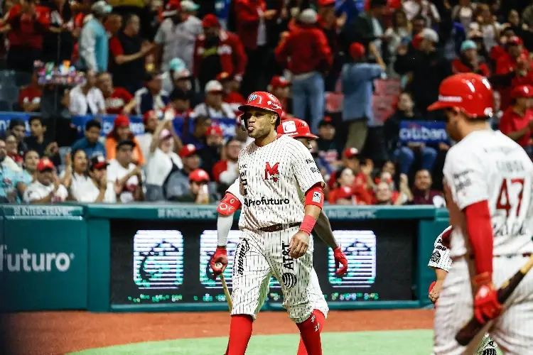 Diablos Rojos le da tremenda paliza a Sultanes en el juego 2 de la Serie del Rey