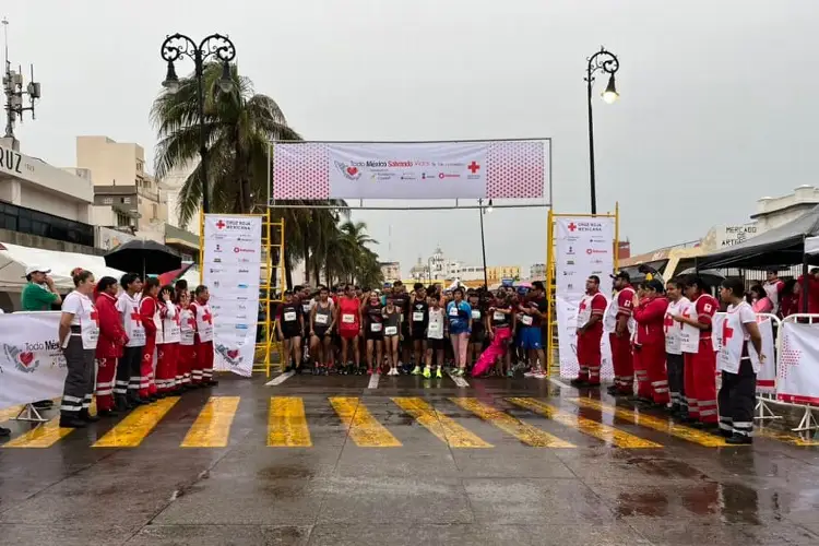 Todo un éxito la carrera de la Cruz Roja 'Todo México Salvando Vidas' (FOTOS)