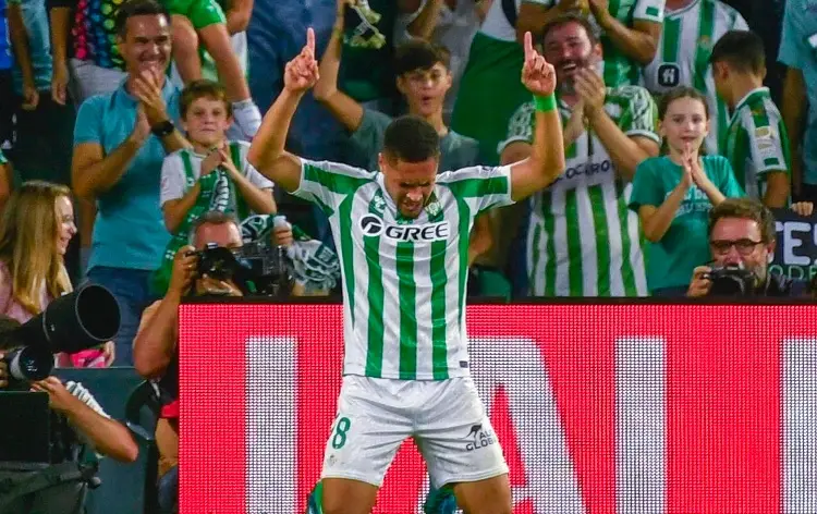 Vitor Roque se estrena y le da el triunfo al Real Betis