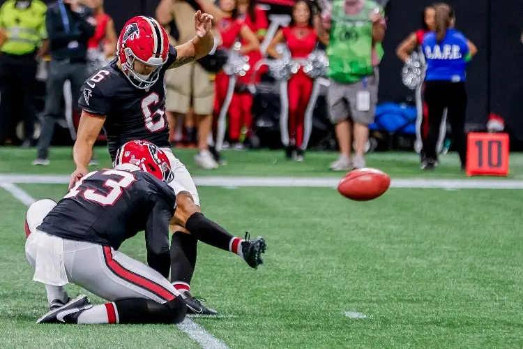 NFL: Atlanta vence a Philadelphia en un juego no apto para cardíacos 