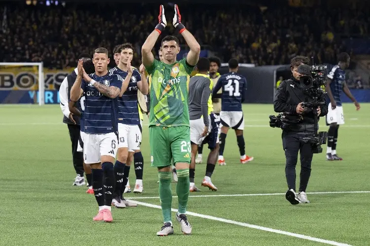 Aston Villa vuelve a ganar en la Champions League 41 años después