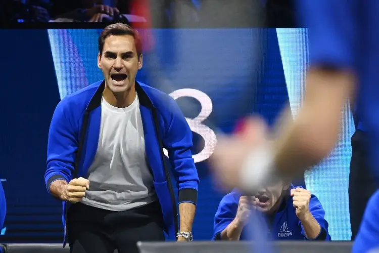 Federer se emociona por ver jugar a Carlos Alcaraz