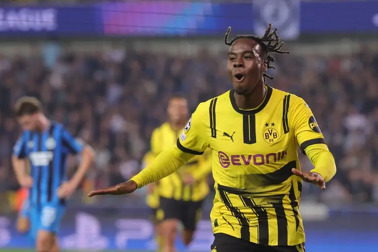 Borussia Dortmund inicia con goleada su camino en la Champions League