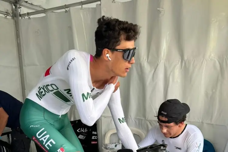 Mexicano Isaac del Toro culmina entre los mejores en el Mundial de Ciclismo de Ruta