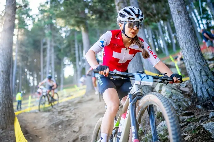 Muere joven atleta tras sufrir caída en el Mundial de Ciclismo (VIDEO)