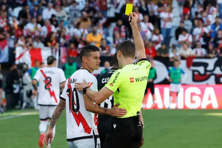 James Rodríguez emocionado por ser titular en España