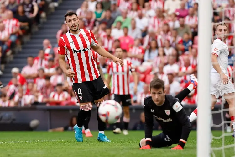 Un autogol en el último minuto evita triunfo del Athletic sobre Sevilla