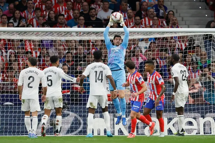 Problemas para el Real Madrid, Courtois con molestias 