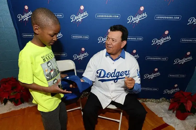 Fernando Valenzuela podría necesitar un trasplante, asegura médico (VIDEO)