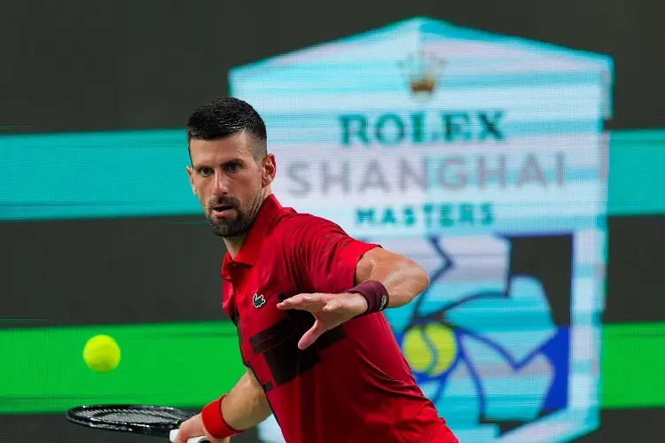 Djokovic debuta con triunfo en Shanghai