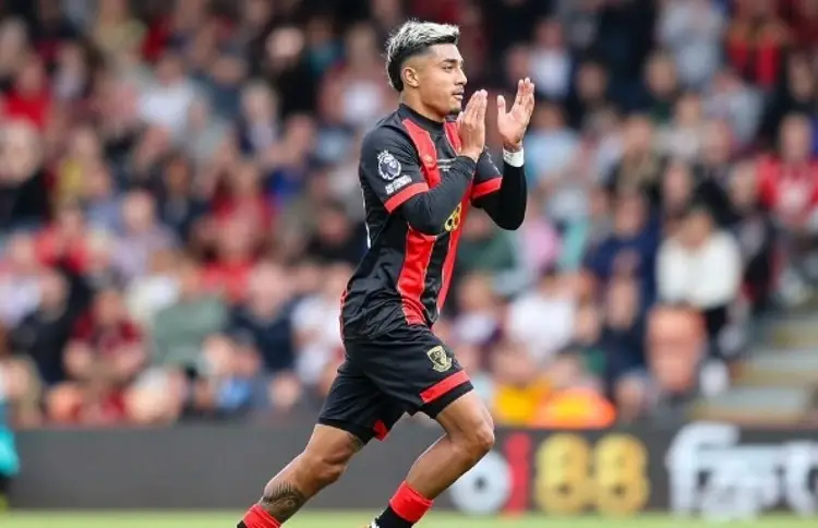 Julián Araujo en el olvido mientras Bournemouth cae en la Premier League