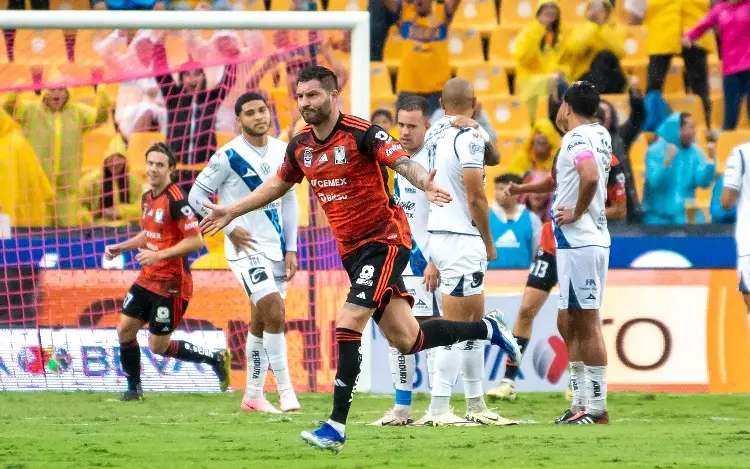 Gignac rescata triunfo frente a Puebla