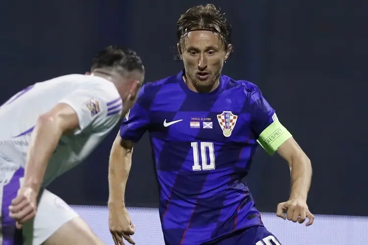 Modric lleva a Croacia a sumar una nueva victoria