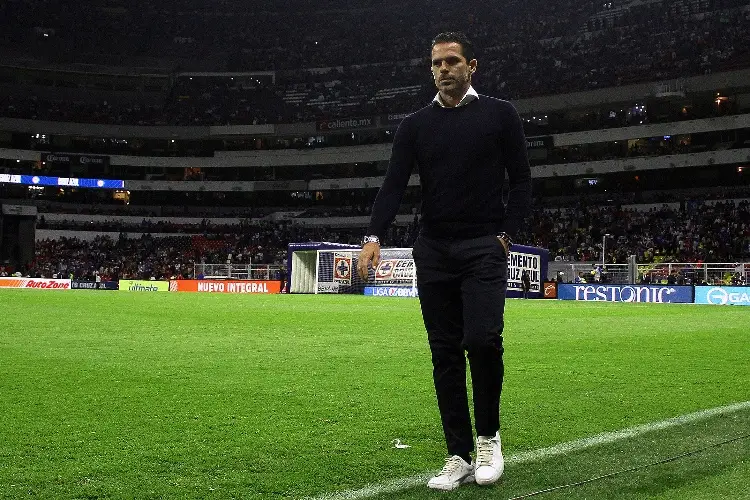 Fernando Gago se va de México en silencio (VIDEO)