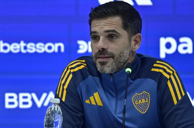 Golean a Fernando Gago en su debut con Boca Juniors